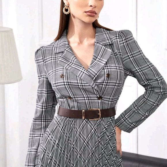 Women's Elegant Pleated Dress XS - Picture 4 of 16